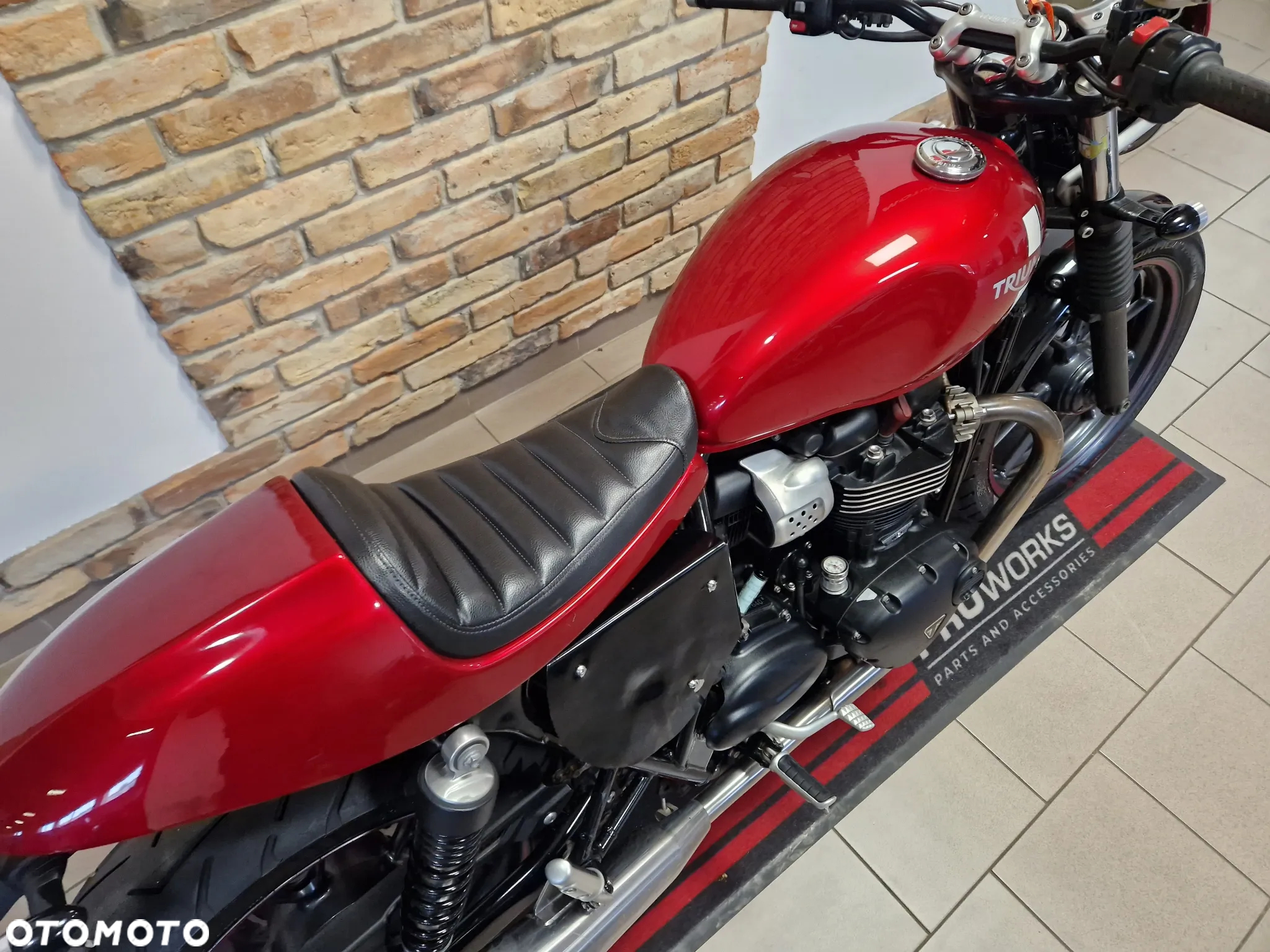 Triumph Street Twin - 23