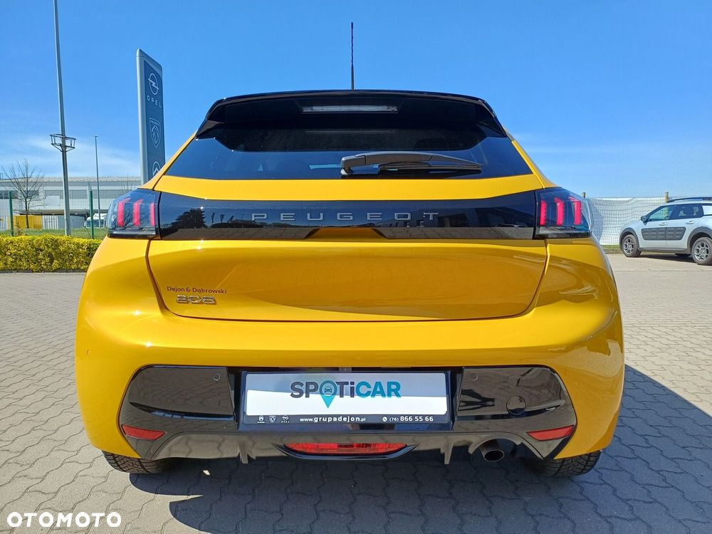 Peugeot 208 - 5