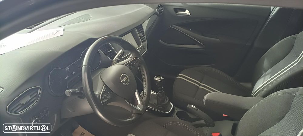 Opel Crossland 1.2 T Design & Tech - 6