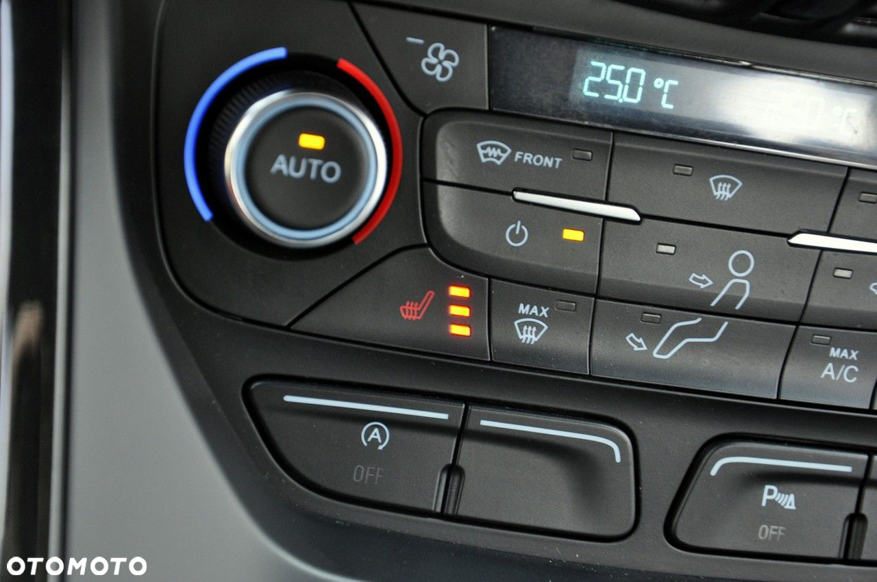 Ford Kuga 1.5 EcoBlue ST-LINE - 37