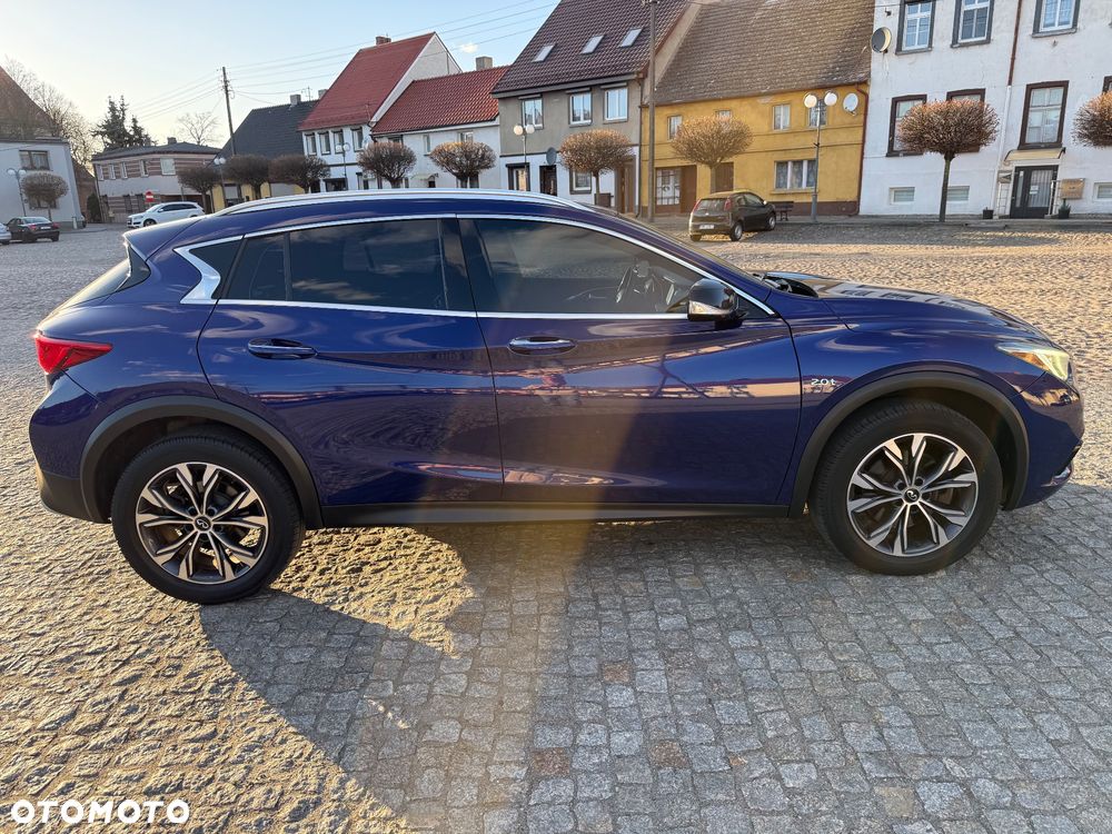 Infiniti QX30 - 6