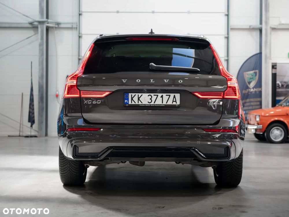 Volvo XC 60 B4 D AWD Plus Dark - 9