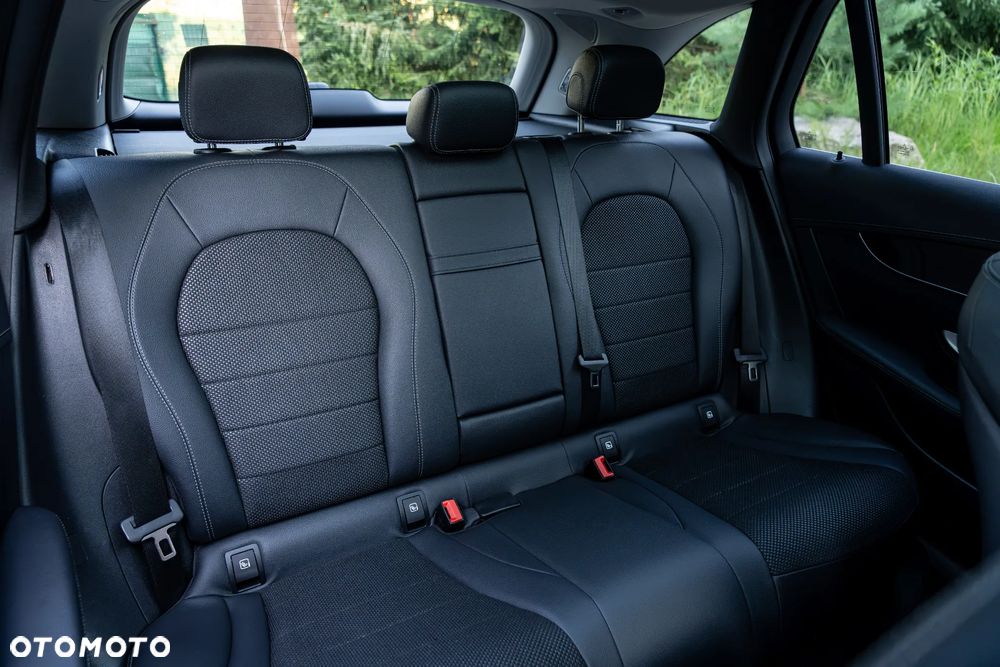 Mercedes-Benz GLC 200 d 4Matic 9G-TRONIC Exclusive - 39