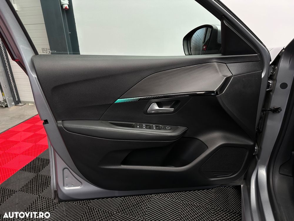 Peugeot 208 1.2 L PureTech STT EAT8 Allure - 20