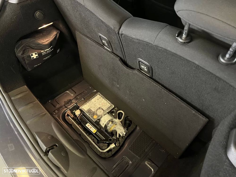 MINI 3 Portas Cooper D - 42