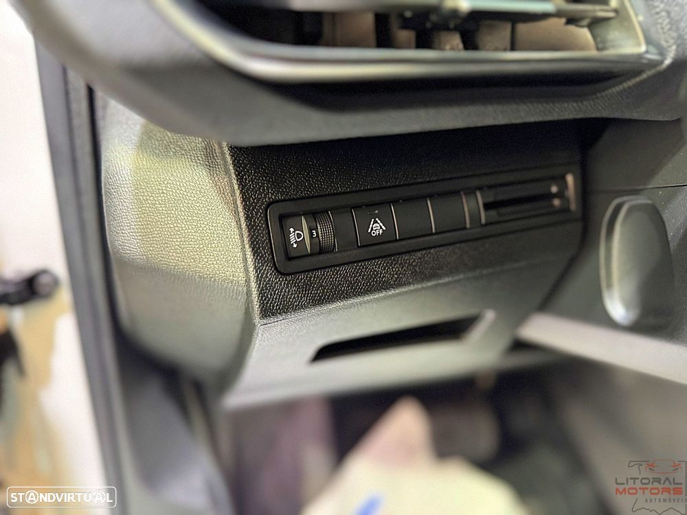 Peugeot 3008 1.2 PureTech Allure Pack EAT8 - 18