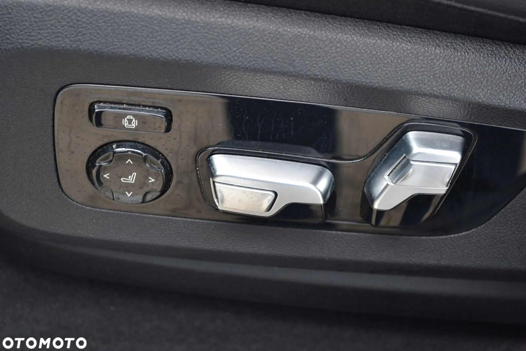 BMW X6 xDrive40i - 17