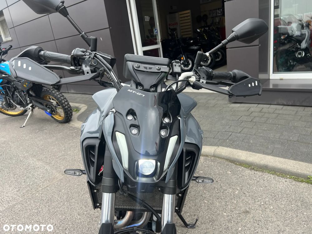 Yamaha MT - 5