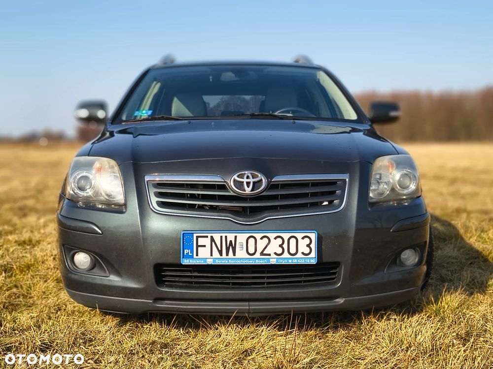 Toyota Avensis 2.0 D-4D Sol - 4