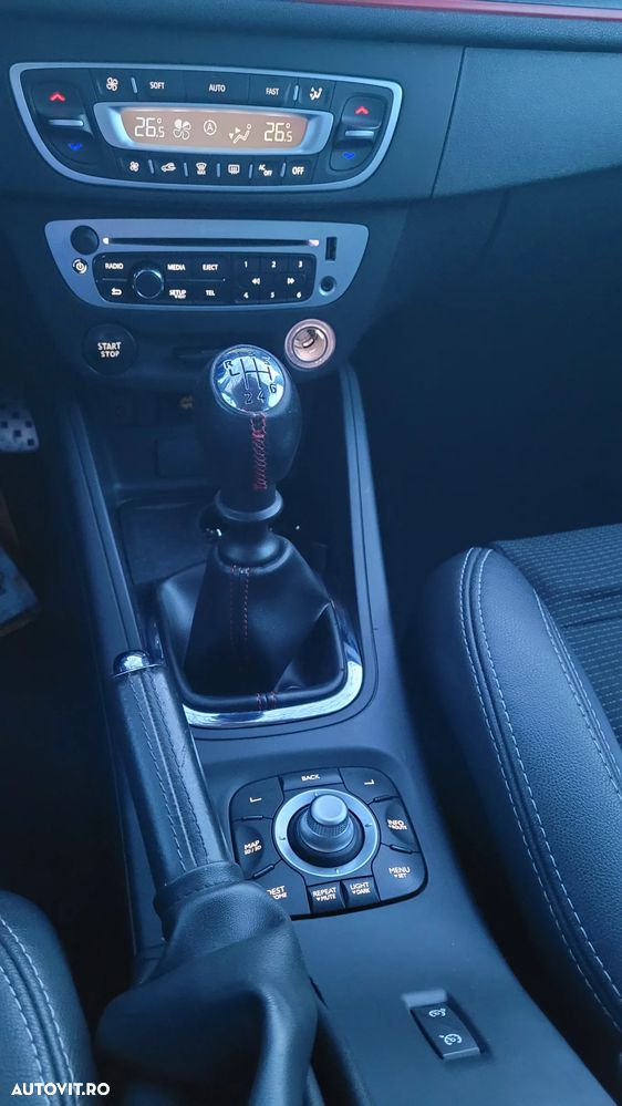 Renault Megane Grandtour ENERGY dCi 110 Start & Stopp Bose Edition - 26