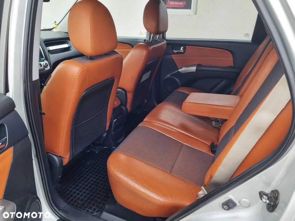 Kia Sportage - 11