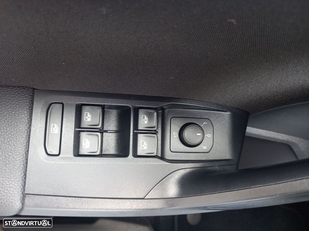 SEAT Ibiza 1.0 TSI FR — fotografia 15