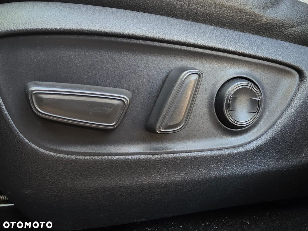 Toyota RAV4 2.5 Hybrid Executive 4x2 - 34