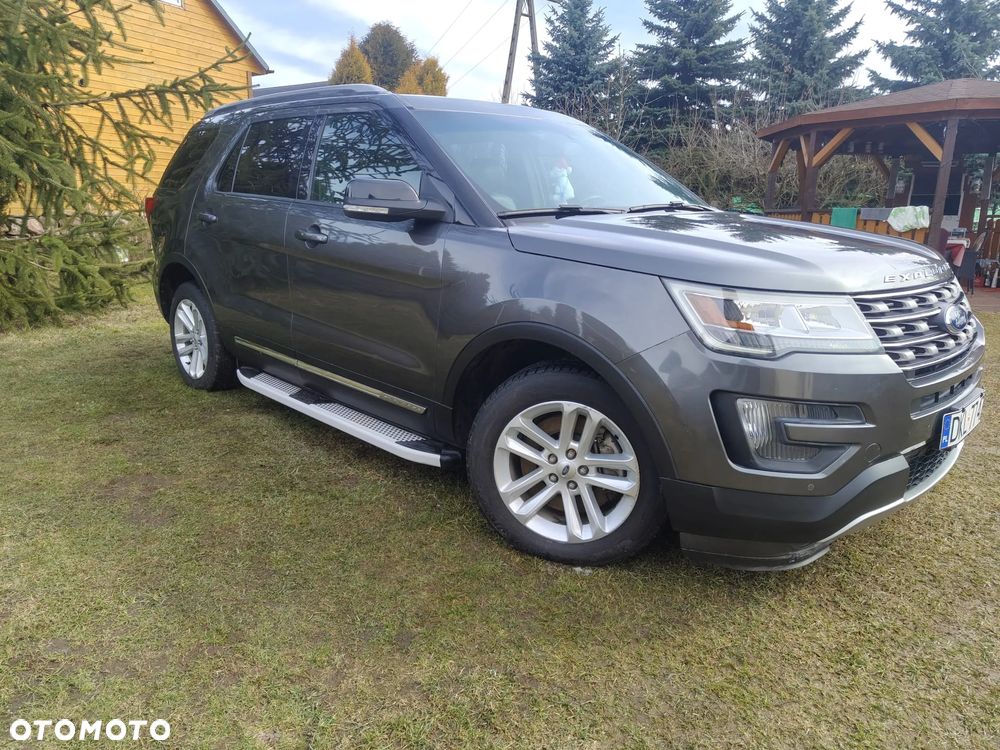 Ford Explorer - 1