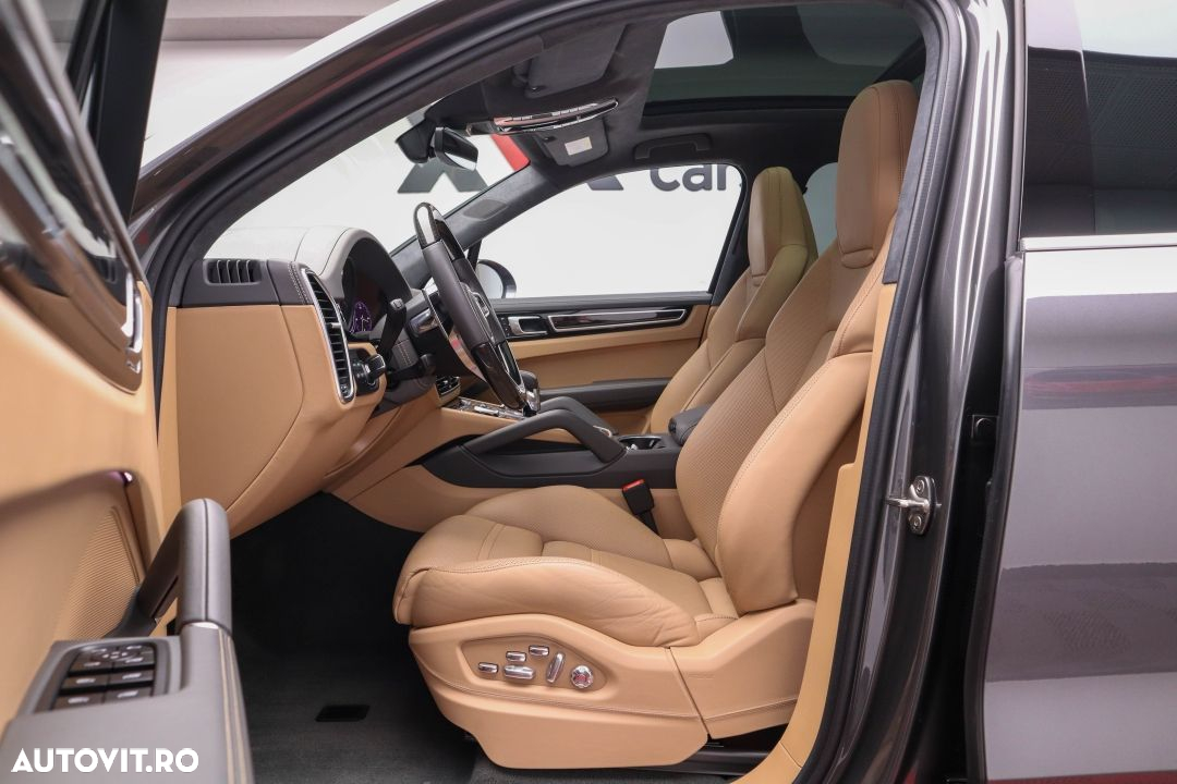 Porsche Cayenne E-Hybrid Tiptronic S Platinum Edition - 27