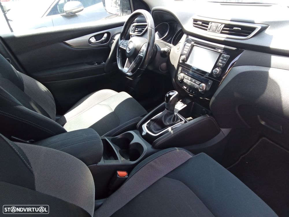 Nissan Qashqai 1.2 DIG-T N-Connecta 18 Xtronic - 19