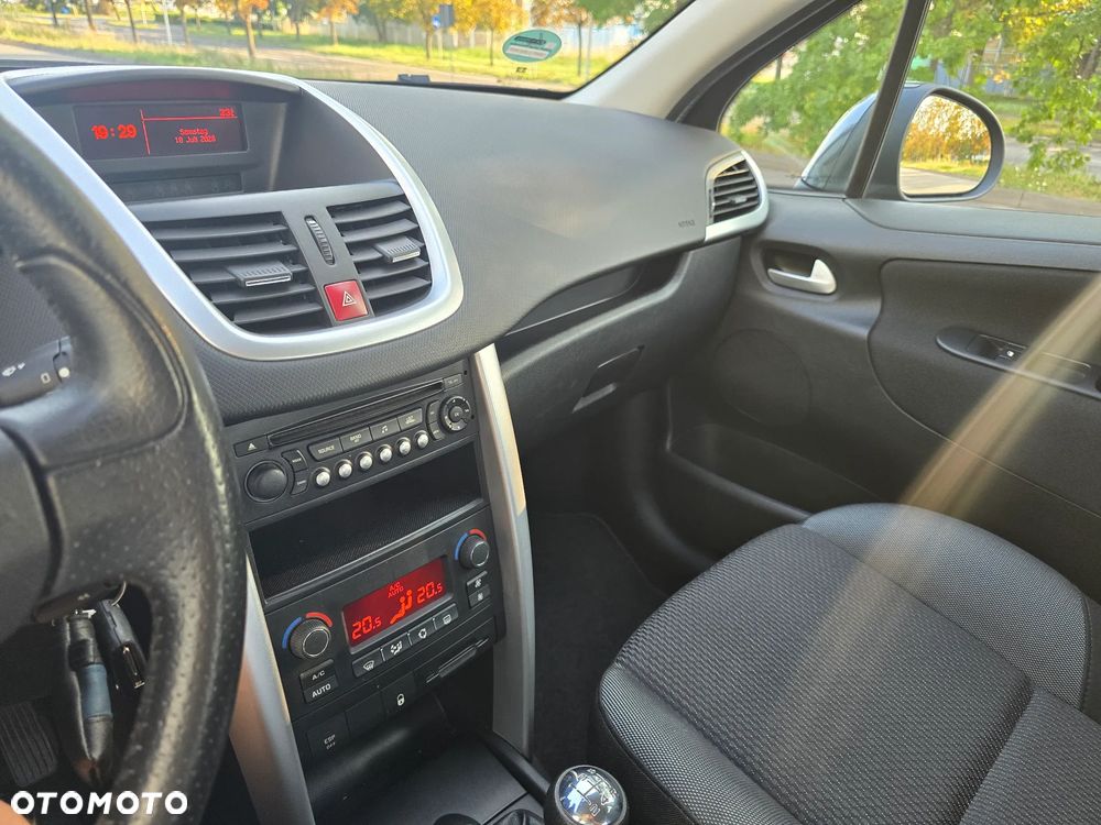 Peugeot 207 95 VTi Forever - 14