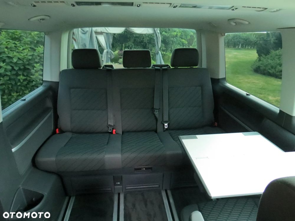 Volkswagen Multivan - 28