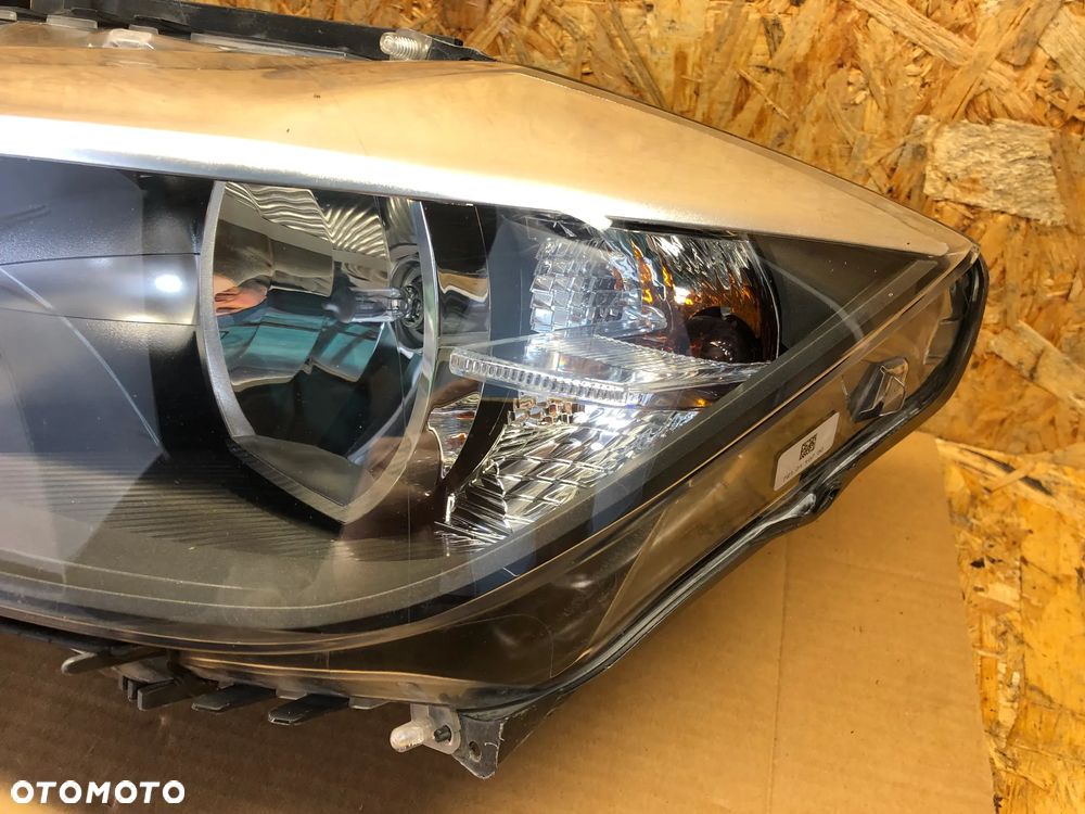 BMW 3 F30 F31 LEWA LAMPA PRZÓD EUROPA - 17