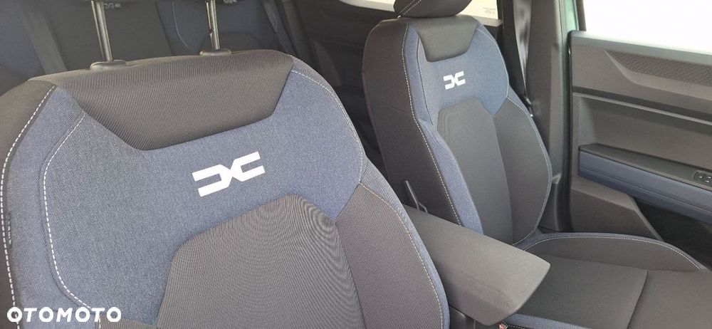 Dacia Duster 1.6 Full Hybrid 140 Journey MMT - 37