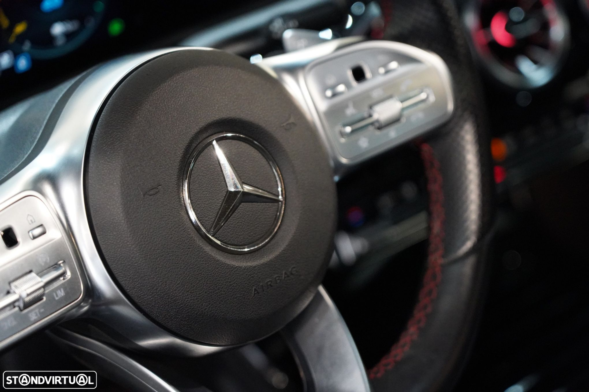 Mercedes-Benz A 250 e AMG Line - 10