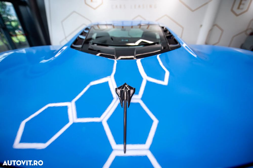 Chevrolet Corvette - 14