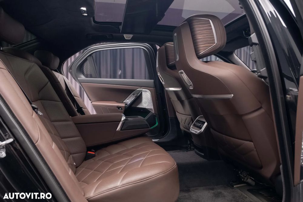 BMW Seria 7 750e xDrive AT PHEV - 27