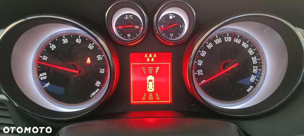 Opel Zafira 1.4 T Cosmo EcoFLEX S&S EU6 - 15