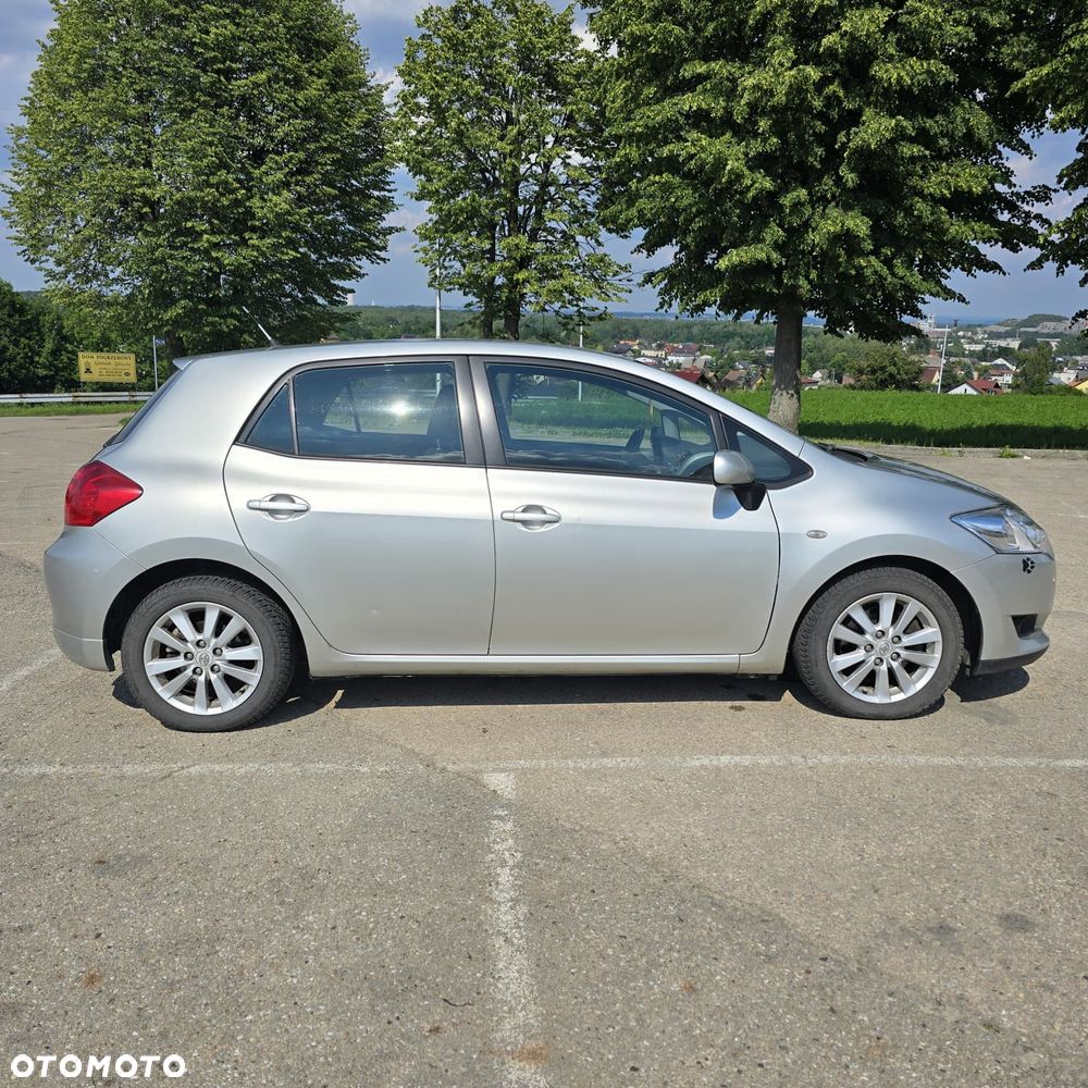 Toyota Auris 2.0 D-4D Premium - 4