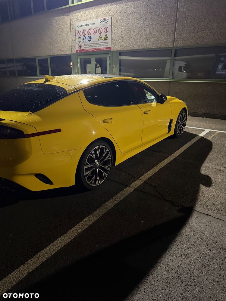 Kia Stinger 2.0 T-GDI GT Line - 3