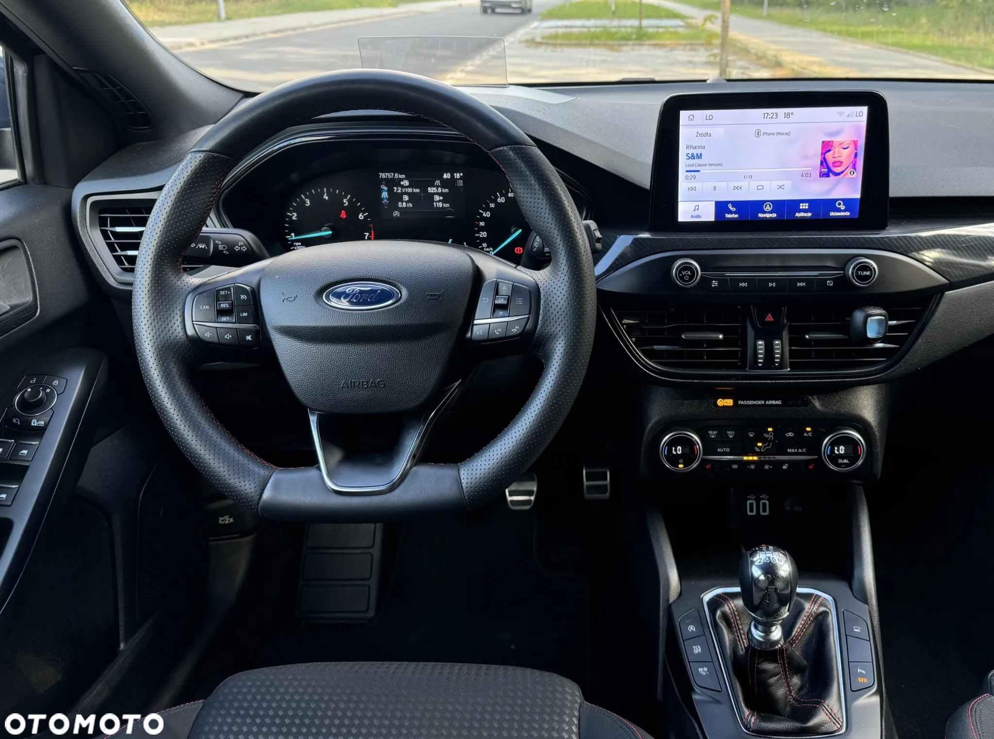 Ford Focus 1.0 EcoBoost Hybrid ST-LINE - 15