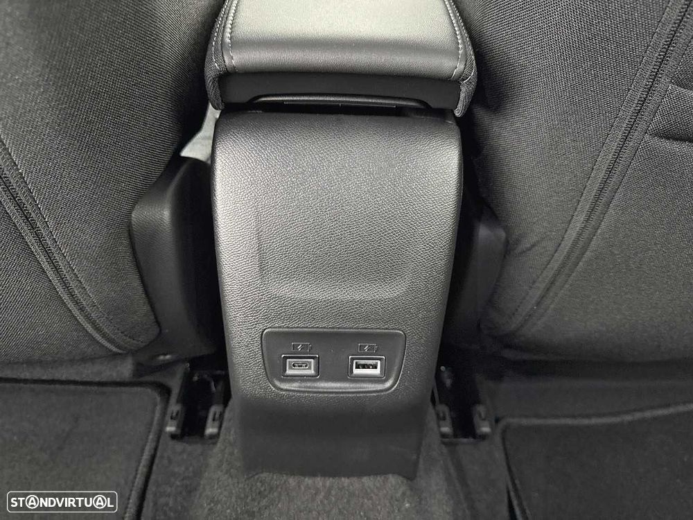 Peugeot e-2008 54 kWh Active - 13