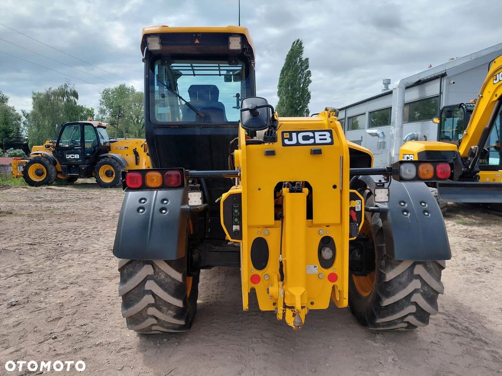 JCB 542-70 Agri Xtra - 8