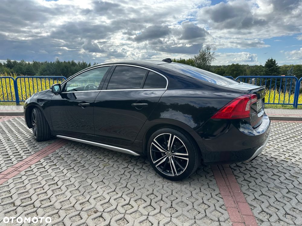 Volvo S60 2010 photo 3