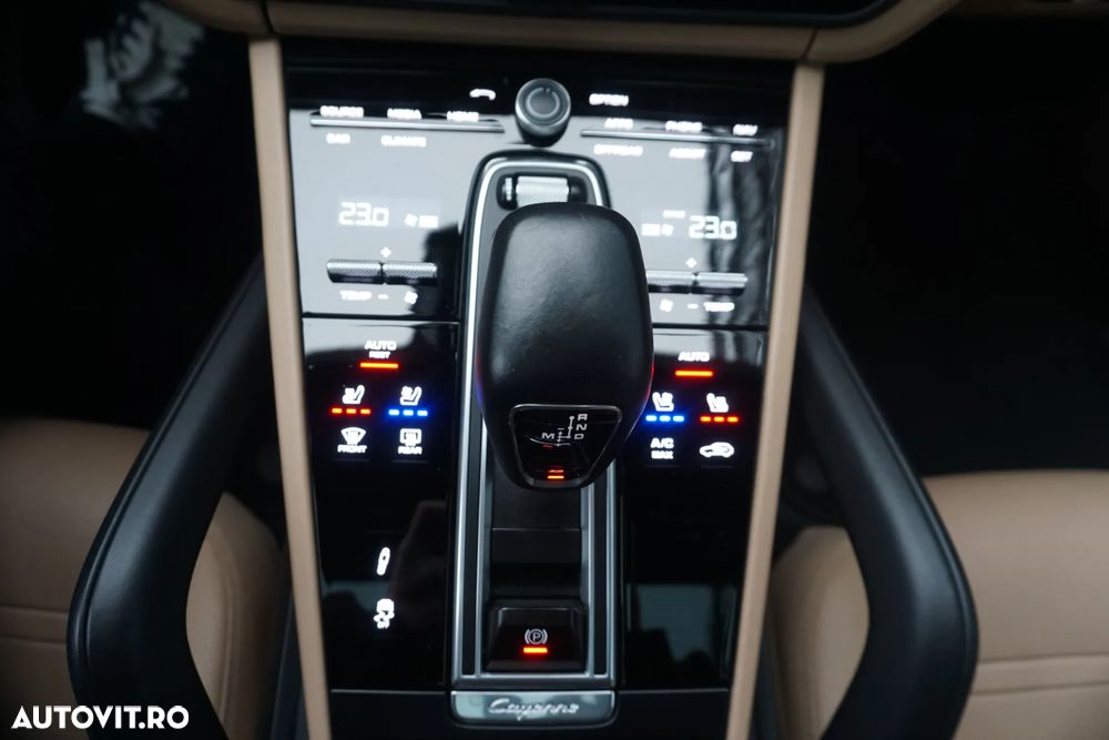 Porsche Cayenne Coupe S - 9