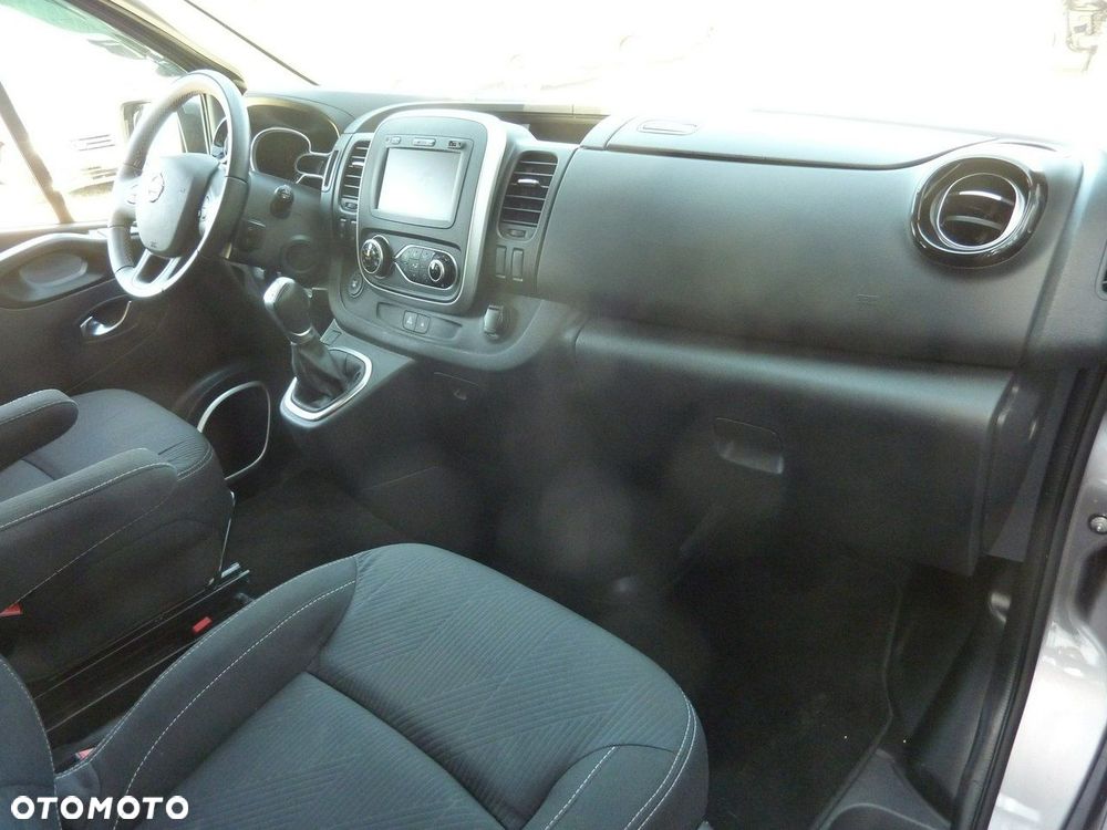 Nissan NV300 - 10