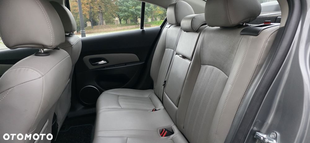 Chevrolet Cruze 1.8 LT+ - 15