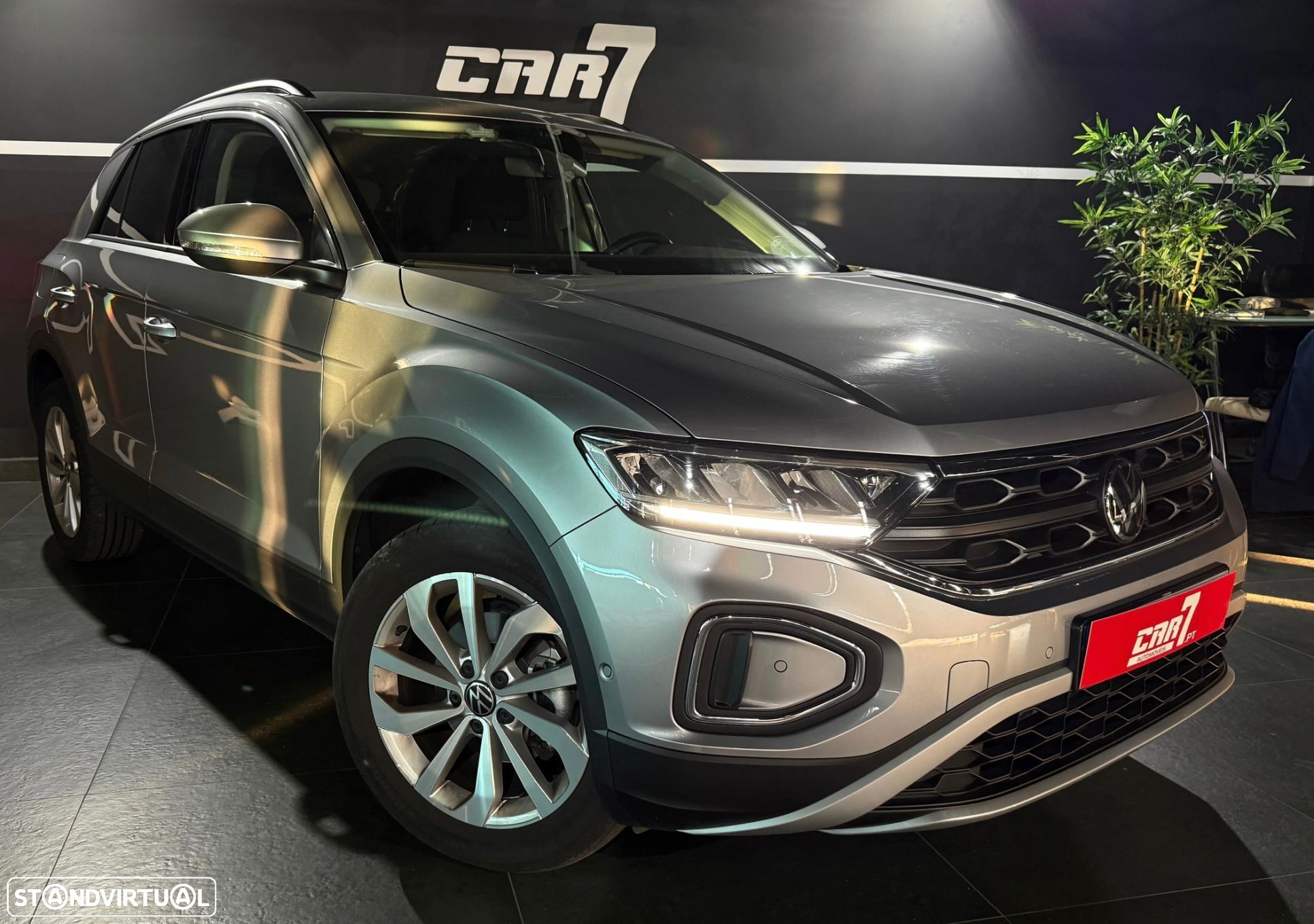 VW T-Roc 1.0 TSI Urban - 1