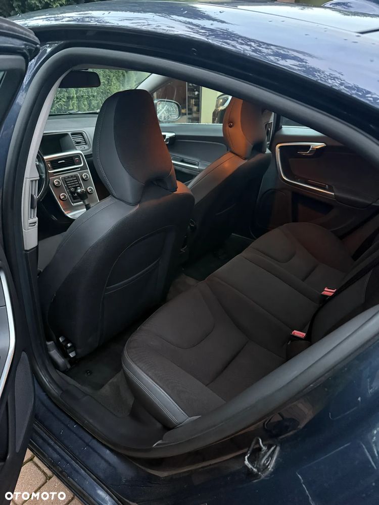 Volvo S60 D3 Momentum - 9
