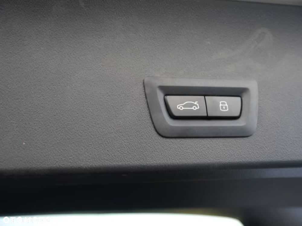 BMW X3 xDrive40d mHEV - 26
