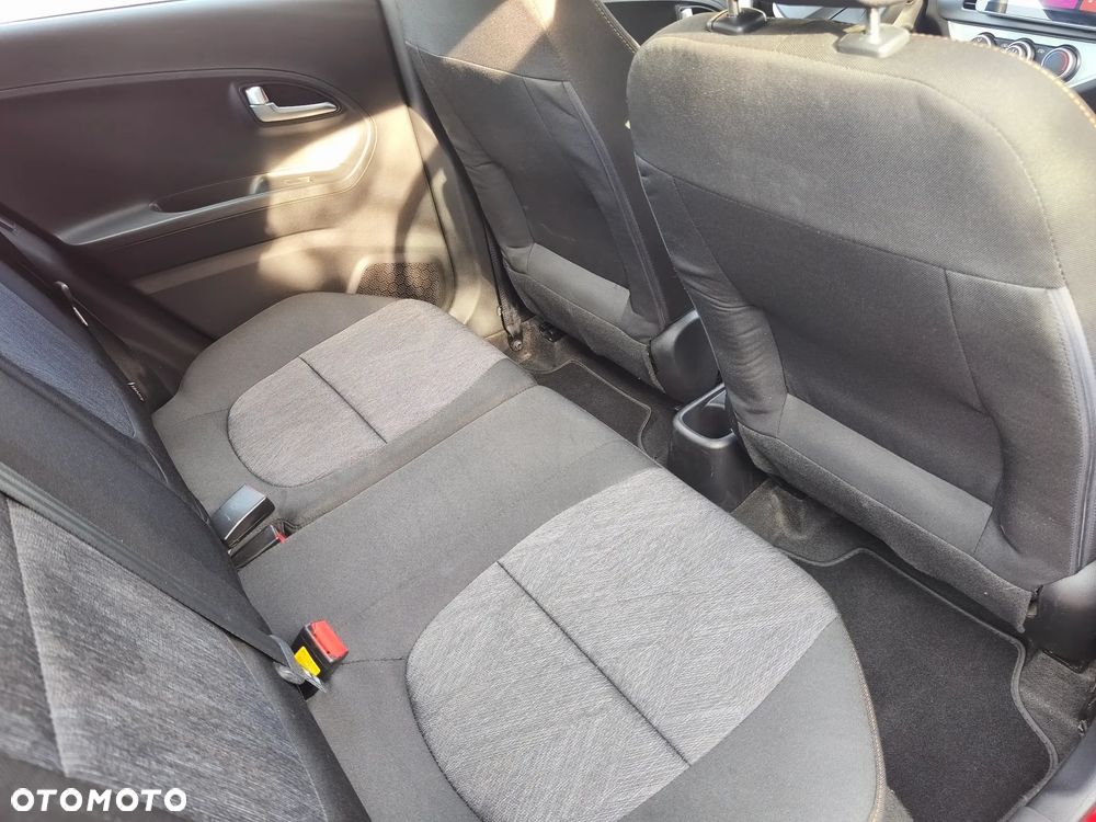 Kia Picanto - 35