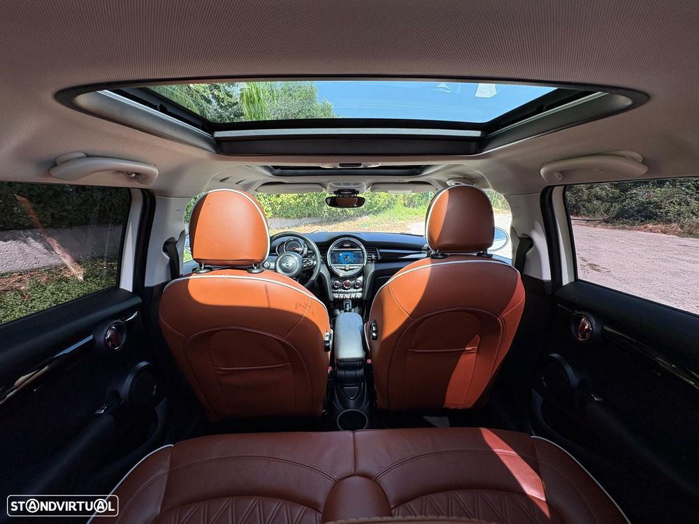 MINI 5 Portas Cooper D Aut. - 19