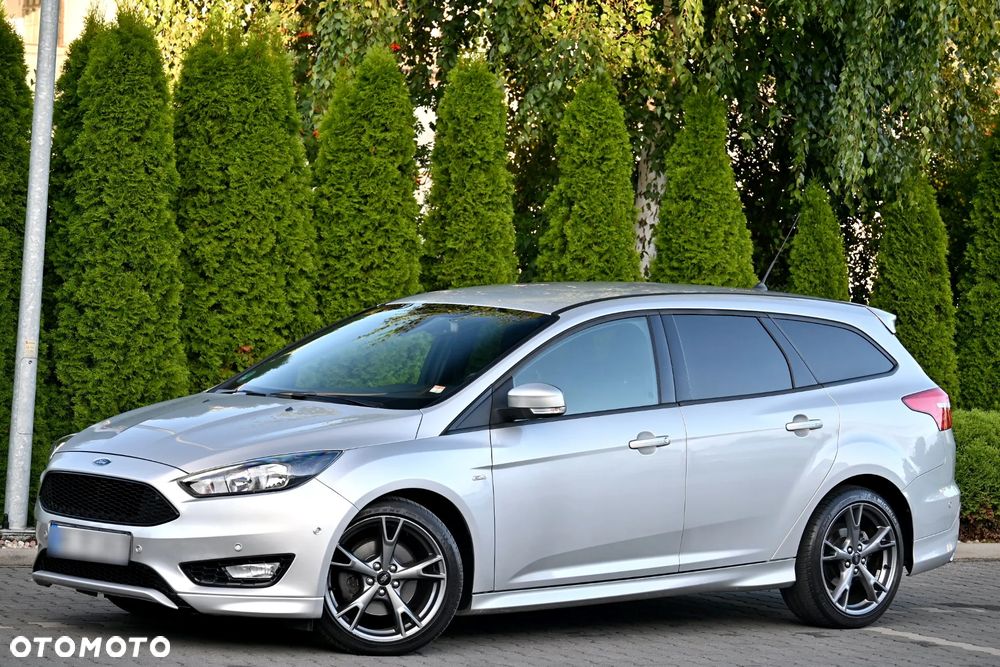 Ford Focus 1.5 EcoBoost ST-Line - 5