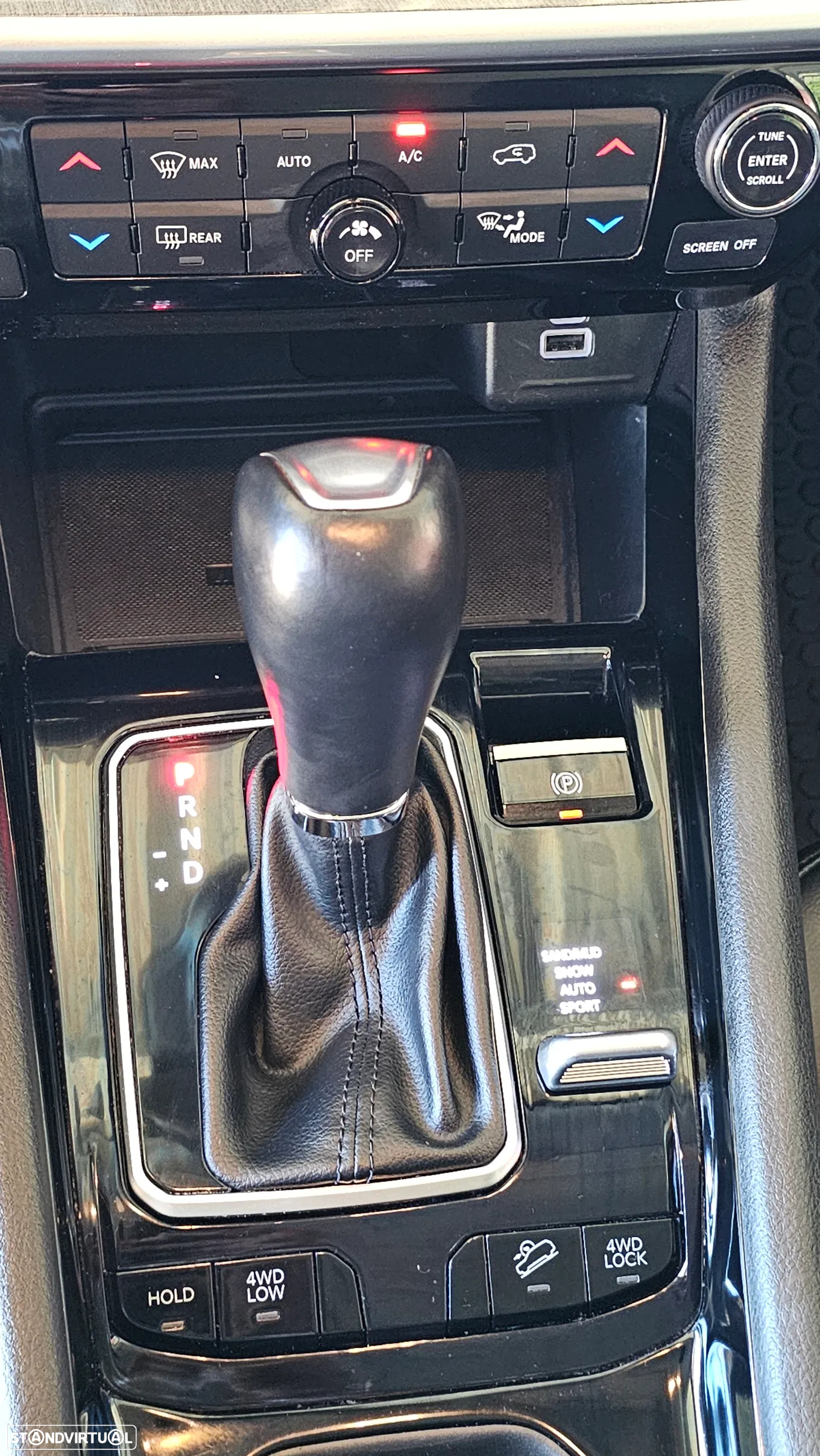 Jeep Compass 1.3 T4 4xe PLUG-IN HYBRID Auto High Upland - 54