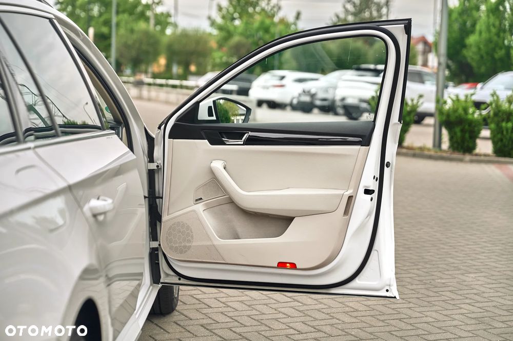Skoda Superb 2.0 TDI L&K - 14