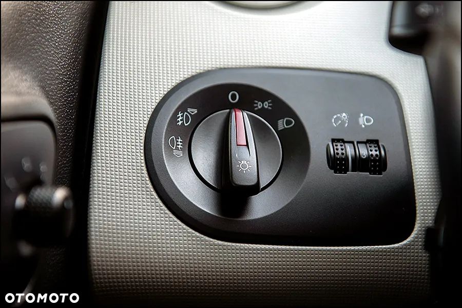 Seat Ibiza SC 1.4 16V Sport - 27