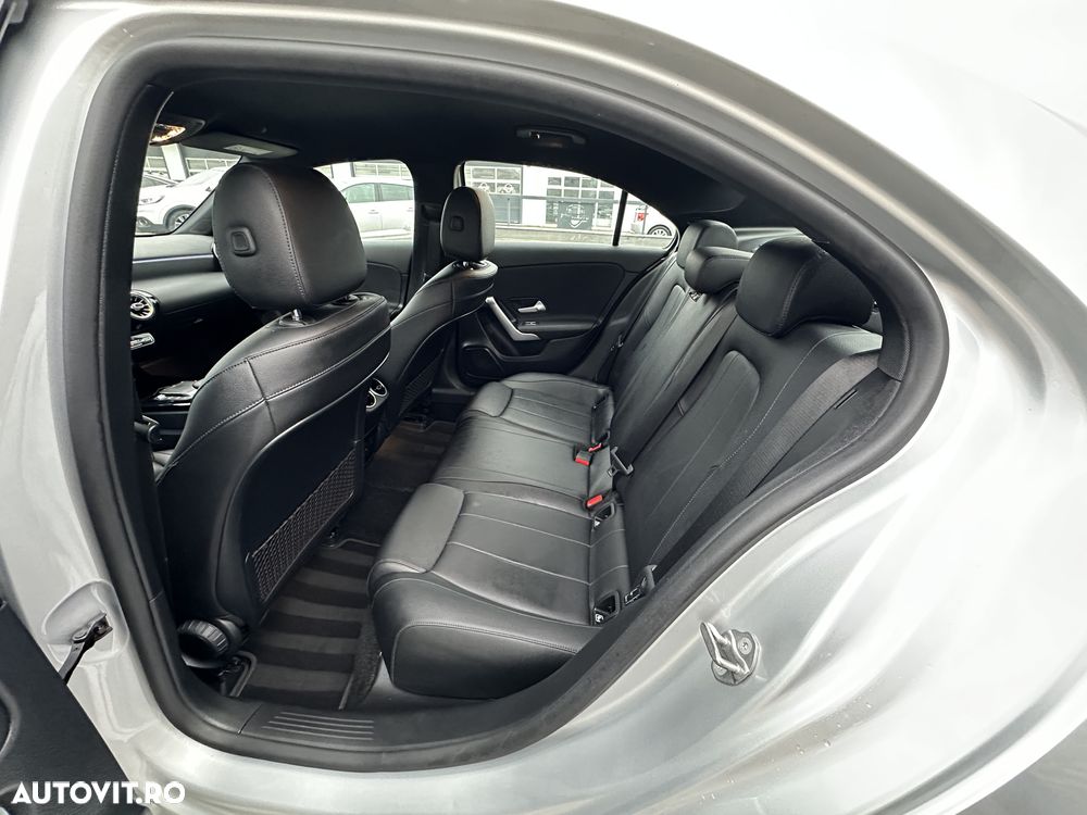 Mercedes-Benz A 250 e Sedan Aut. - 22