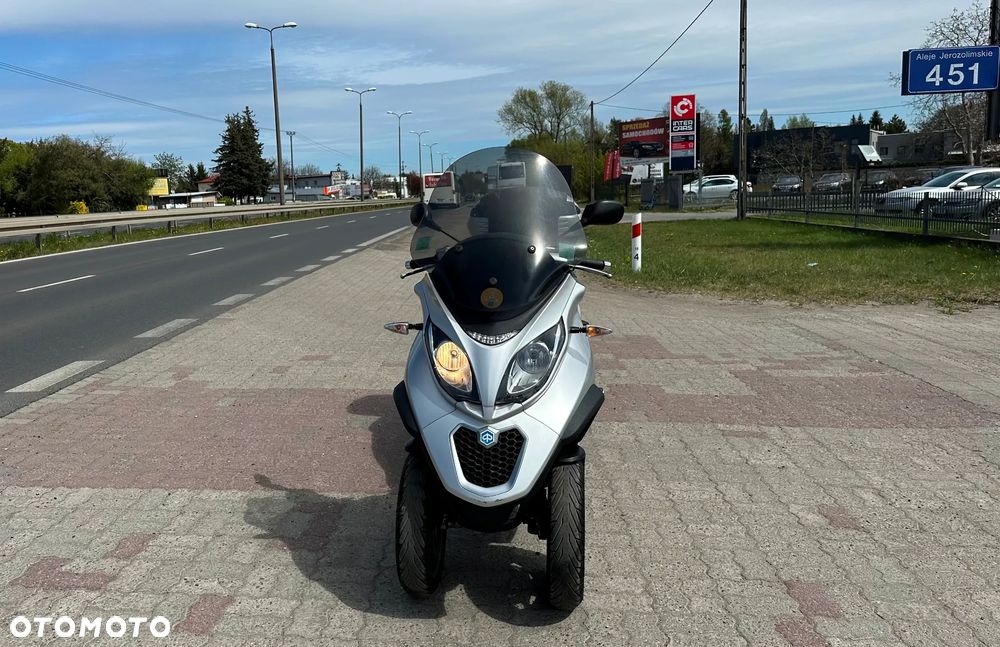 Piaggio MP-3 - 6