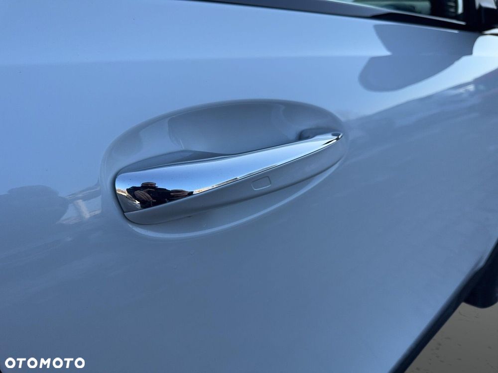 Mercedes-Benz GLB 200 d AMG Line 8G-DCT - 11