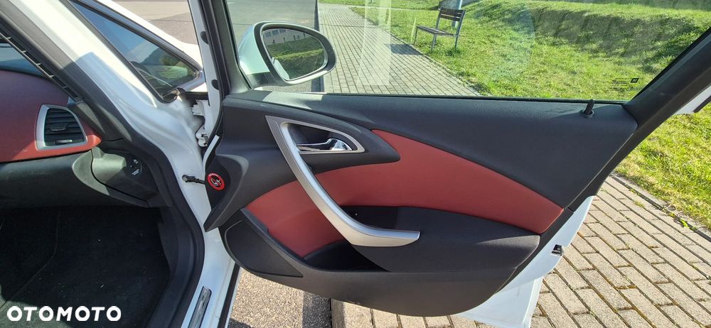 Opel Astra 1.4 ecoFLEX - 21